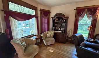 1014 S Jay St, Aberdeen, SD 57401