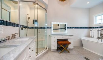 11 Hampton Rd 22, Coventry, RI 02816