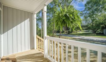103 Bush Dr, Bonneau, SC 29431