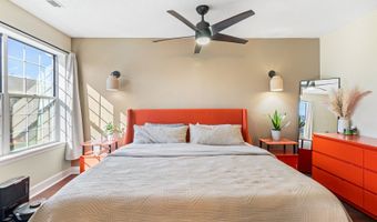 737 W Happfield Dr, Arlington Heights, IL 60004