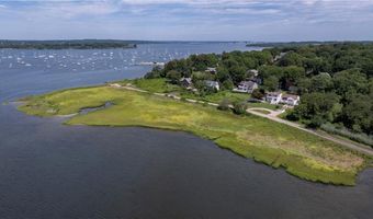 38 Pierce Ave, Jamestown, RI 02835