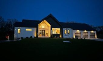 5044 Hickory Pointe Woods SE, Ada, MI 49301