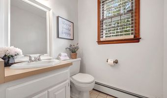 207 Diane Ln, Bristol, CT 06010