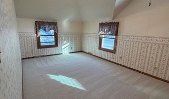 709 N St, Aurora, NE 68818