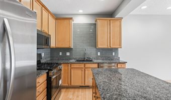 15589 Dwellers Way 1003, Apple Valley, MN 55124