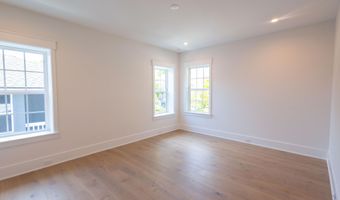 392 4TH St, Atlantic Beach, FL 32233