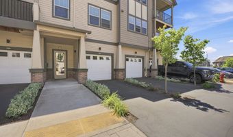 17051 SW APPLEDALE Rd 203, Beaverton, OR 97007