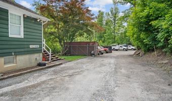 229 MAIN St, Andover, NJ 07821