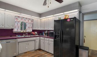 1626 Porter Ave, Aurora, MO 65605