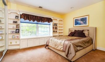15 Justin Rd, East Greenwich, RI 02818