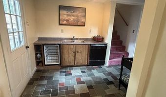 32 River Rd, Andover, MA 01810