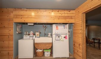 364 E 1600 Rd, Baldwin City, KS 66006