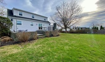 182 Newport Ave, Middletown, RI 02842