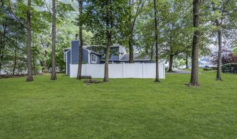 11 Phillips Mills Dr, Middletown, NJ 07748