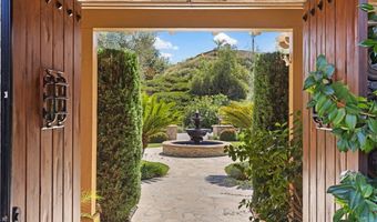 3349 Mendenaro Ct, Fallbrook, CA 92028
