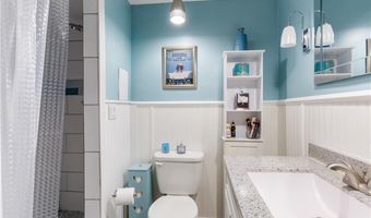 15 Freedom Dr, Cranston, RI 02920
