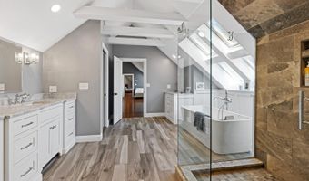 129 Loon Call Dr, Belgrade, ME 04917