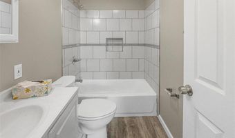 1129 E 7th St, Alton, IL 62002