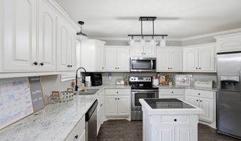 1135 J W Cv, Benton, AR 72019