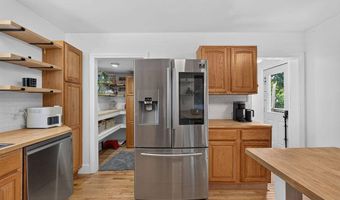 48 6th St, Bangor, ME 04401