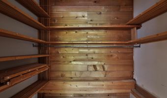 519 E Cooke Rd, Columbus, OH 43214