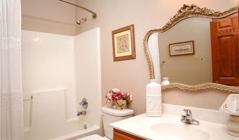 1699 Glade Dr SW, Altoona, IA 50009