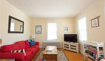 44 Hammond St, Newport, RI 02840