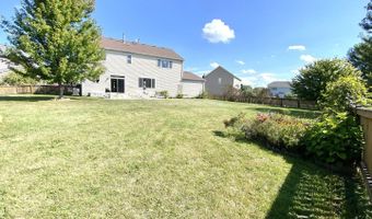 1056 Deertrail Ct, Antioch, IL 60002