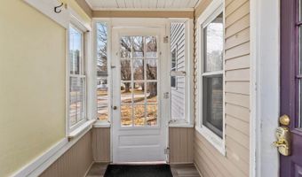 5 Webb Rd, Waterville, ME 04901