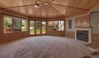 2207 S GLADYS Ave, Appleton, WI 54915