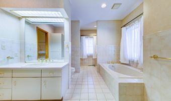 9 University Pl, Amsterdam, NY 12010