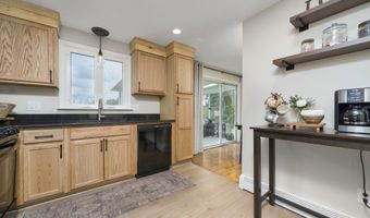15 Diane Dr, Cromwell, CT 06416