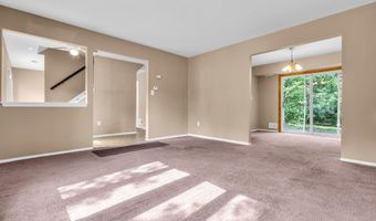 33 Windward Dr, Barnegat, NJ 08005