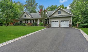 10 Greenwood Pl, Middletown, NJ 07748