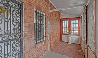 921 48TH St NE, Washington, DC 20019