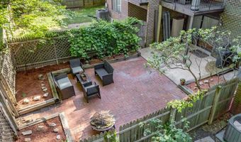 4932 SAUQUOIT Ln, Annandale, VA 22003