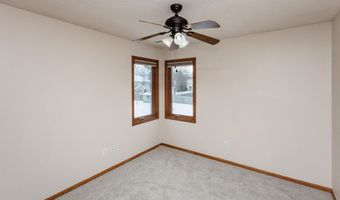 3814 Brookdale Ave, Ames, IA 50010