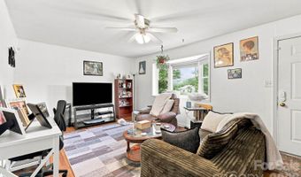 376 School Rd E, Asheville, NC 28803