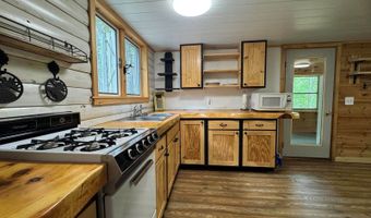 6 Maple Dr, Abbot, ME 04406