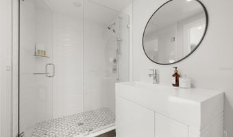 811 N SHORE Dr, Anna Maria, FL 34216