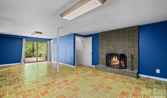 98 Pensacola Ave, Arden, NC 28704