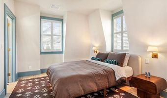 49 Third St, Newport, RI 02840