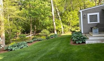 22 Lantern Ln, Barrington, RI 02806