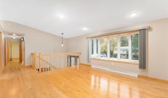 22 Glenwood Dr, Coventry, RI 02816