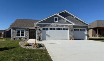 2001 Bogey Ct, Auburn, IN 46706