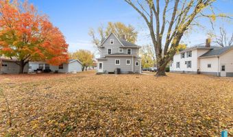 207 N 6th St, Beresford, SD 57004