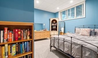 32 Bobby Jones Dr 32, Andover, MA 01810