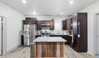 731 County Road 356, Adkins, TX 78101