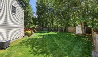 4003 KLOMAN St, Annandale, VA 22003