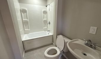 32 Slate St, Atmore, AL 36502